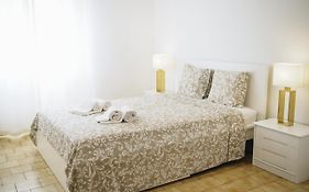 Host Wise - Sweet & Sunny Flat - Ace Location